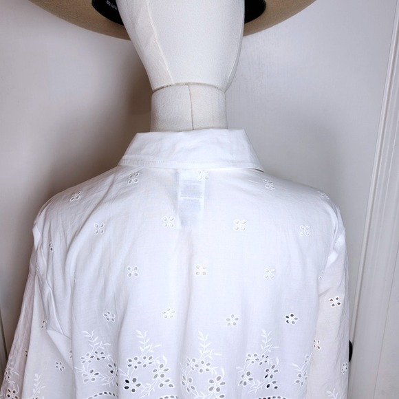 Cabi White Eyelet Cotton Blouse Large Romantic Button Up Coastal Chic Top - Picture 9 of 9